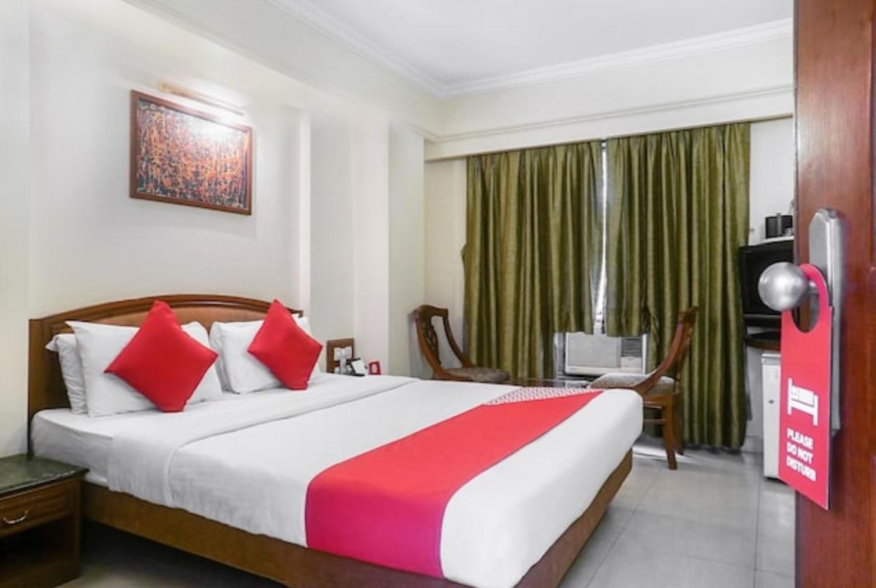 Octave Bund Garden Hotell Pune Exteriör bild