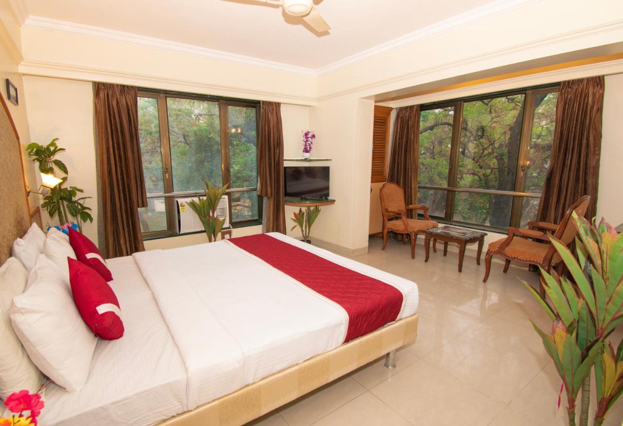 Octave Bund Garden Hotell Pune Exteriör bild