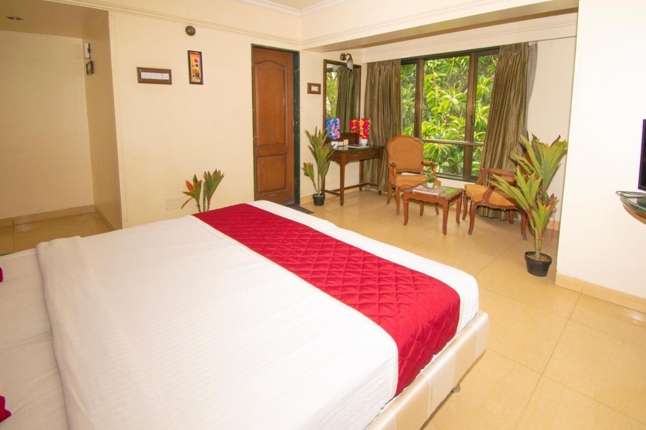 Octave Bund Garden Hotell Pune Exteriör bild