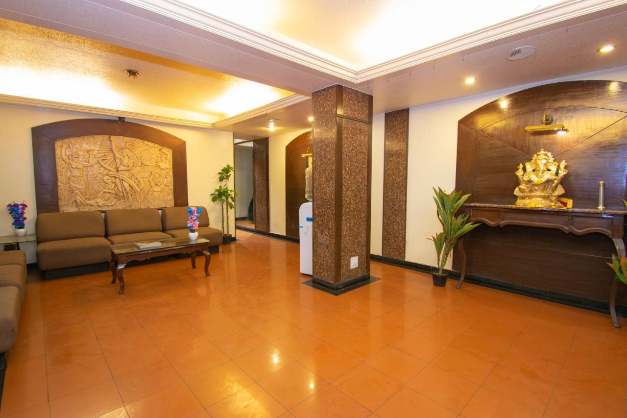 Octave Bund Garden Hotell Pune Exteriör bild