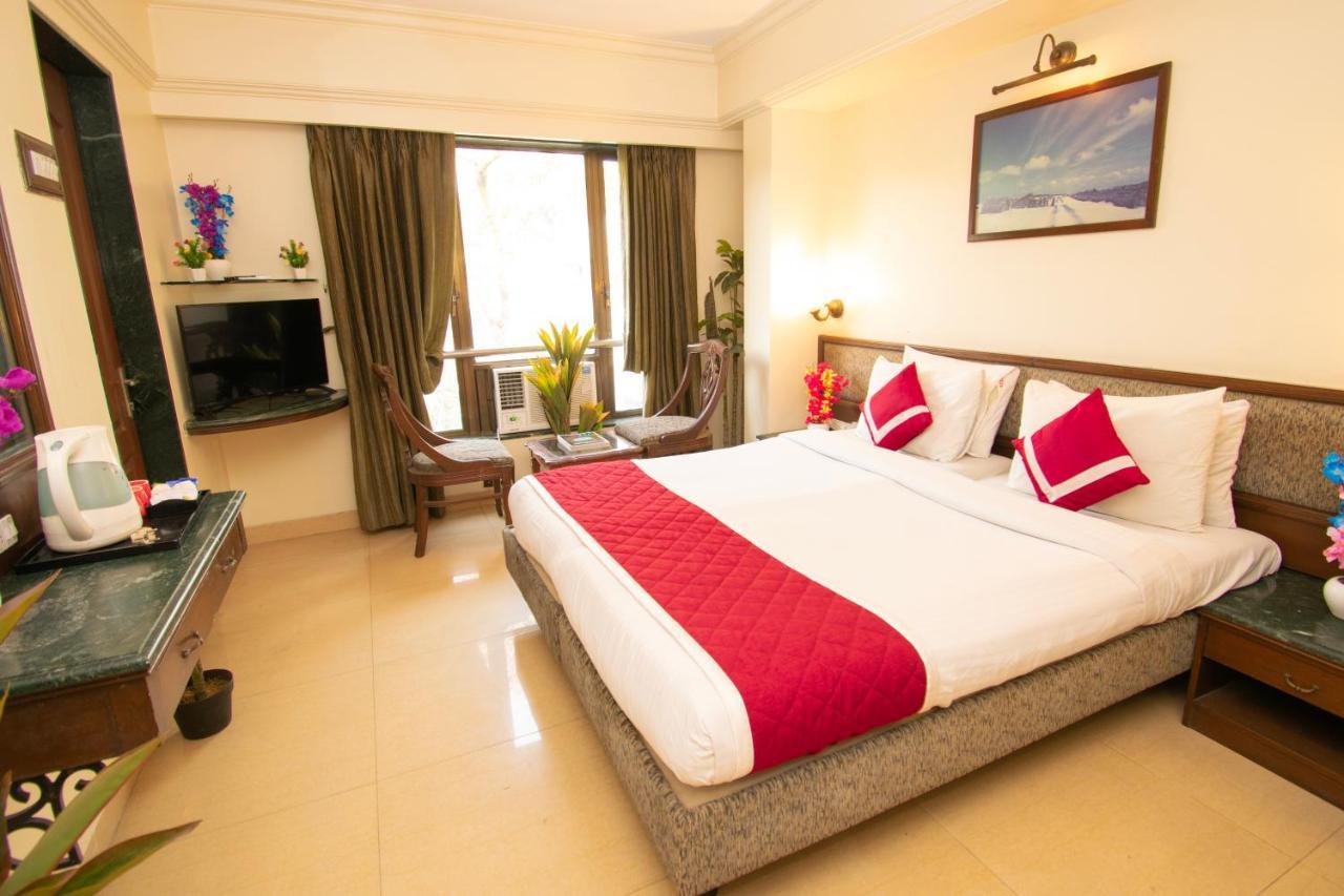 Octave Bund Garden Hotell Pune Exteriör bild