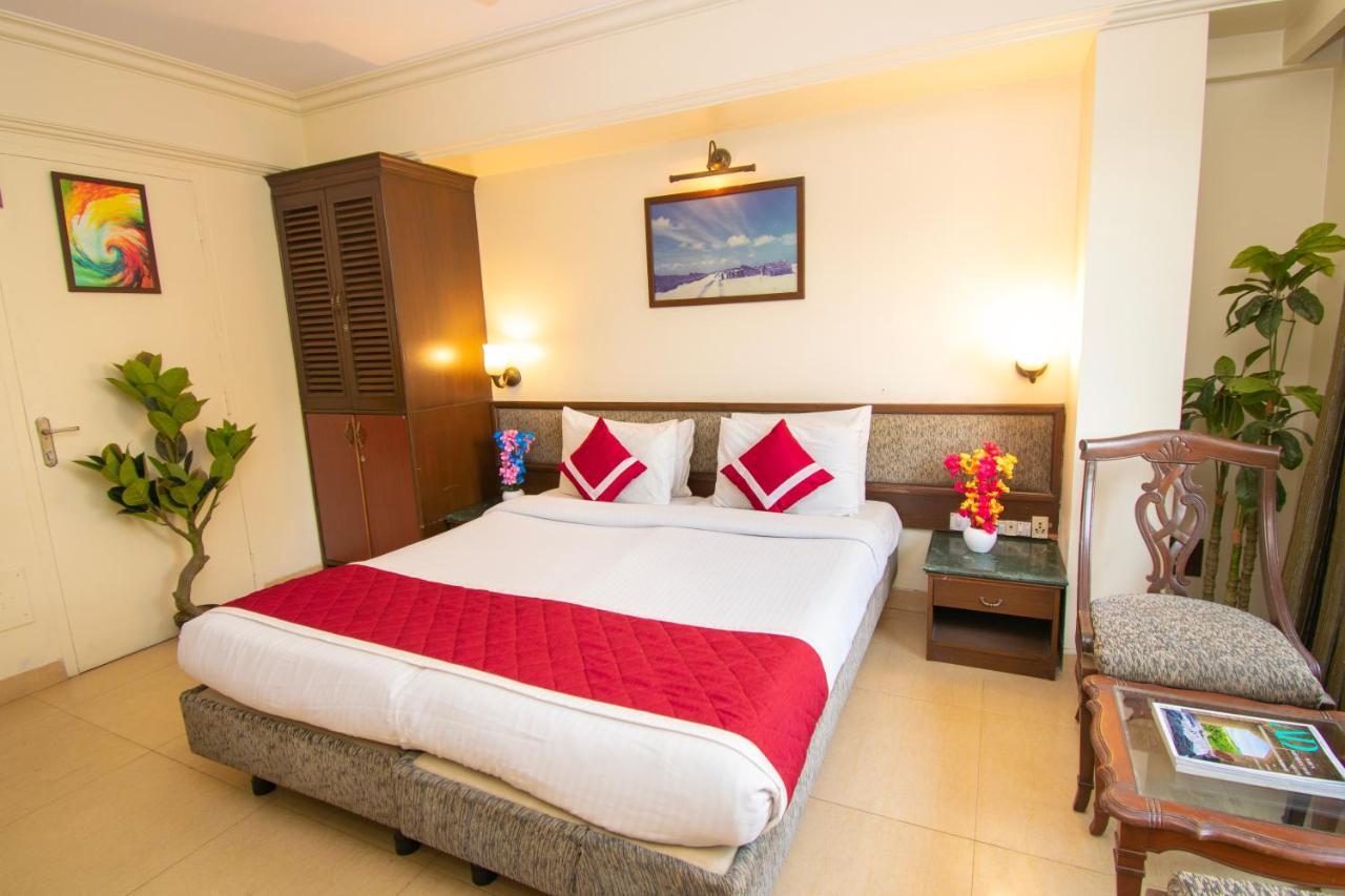 Octave Bund Garden Hotell Pune Exteriör bild