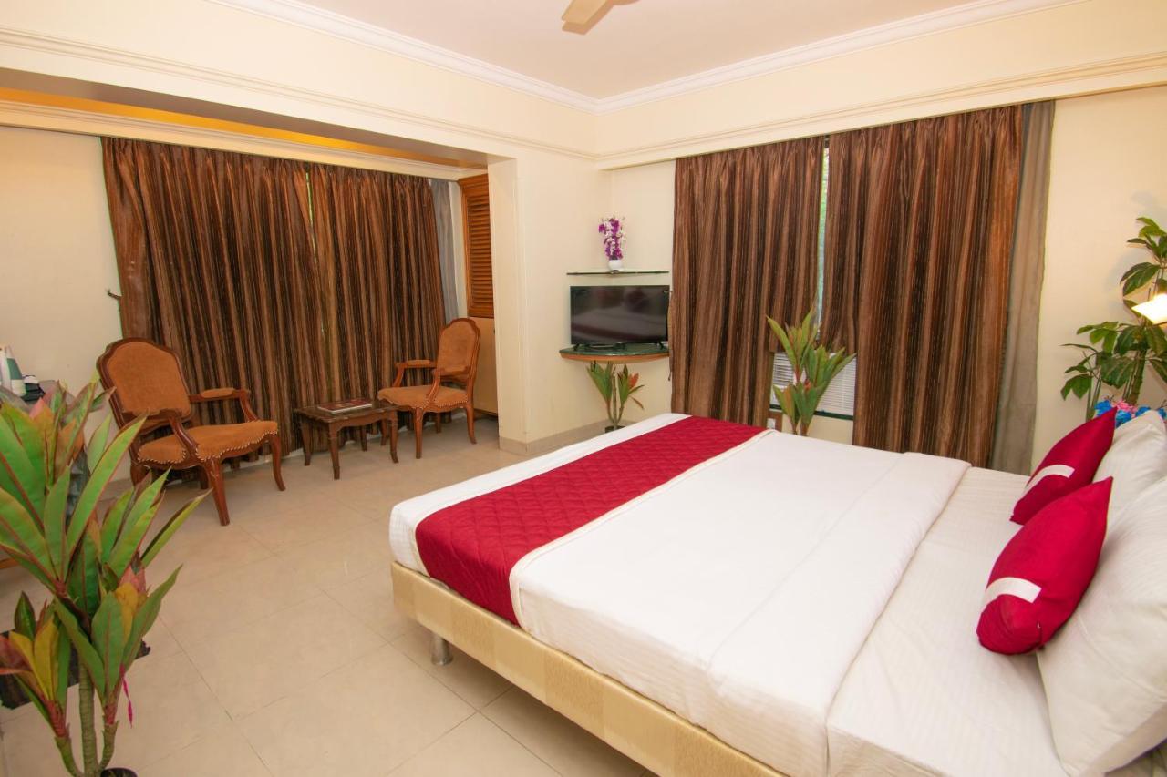 Octave Bund Garden Hotell Pune Exteriör bild