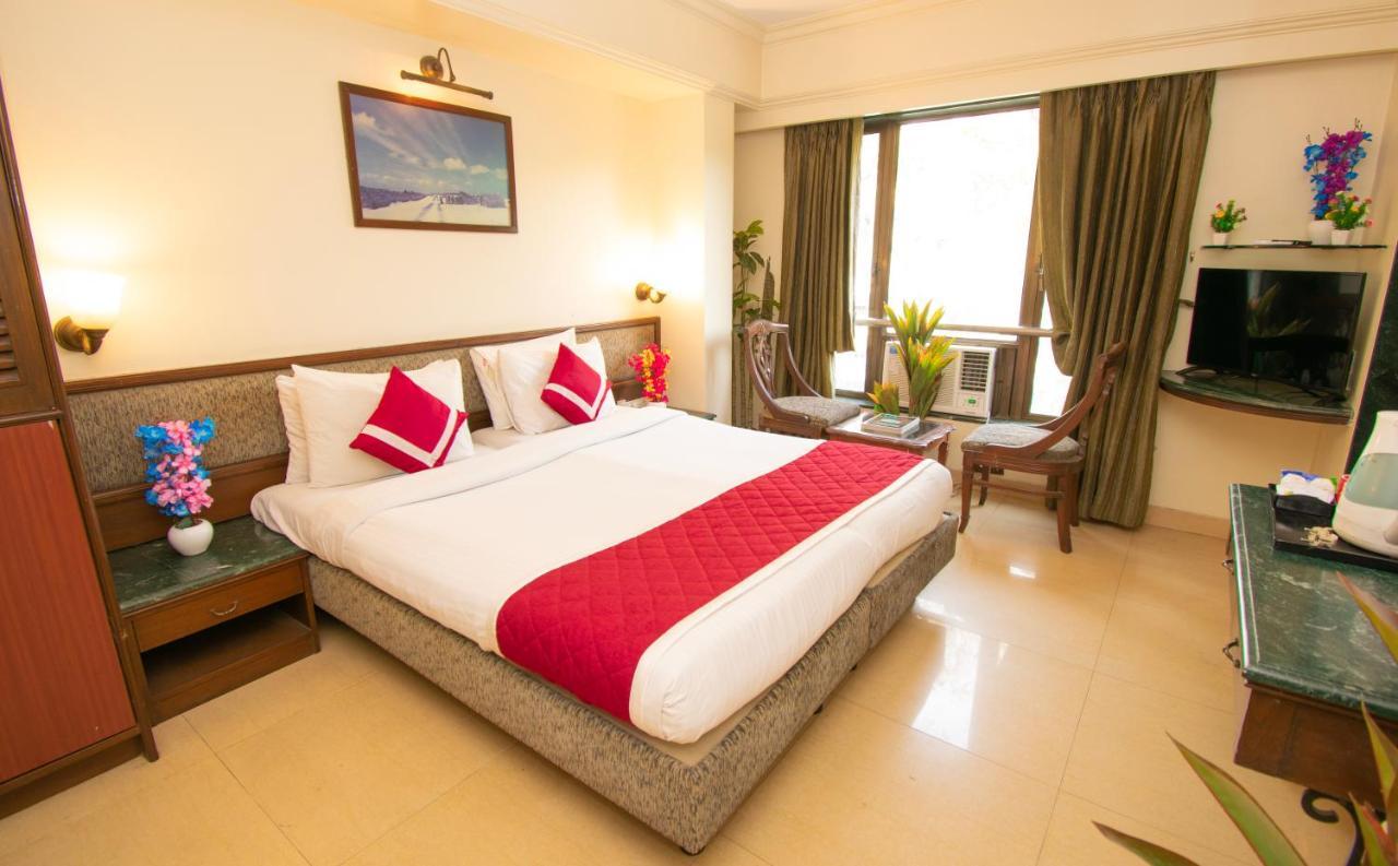 Octave Bund Garden Hotell Pune Exteriör bild