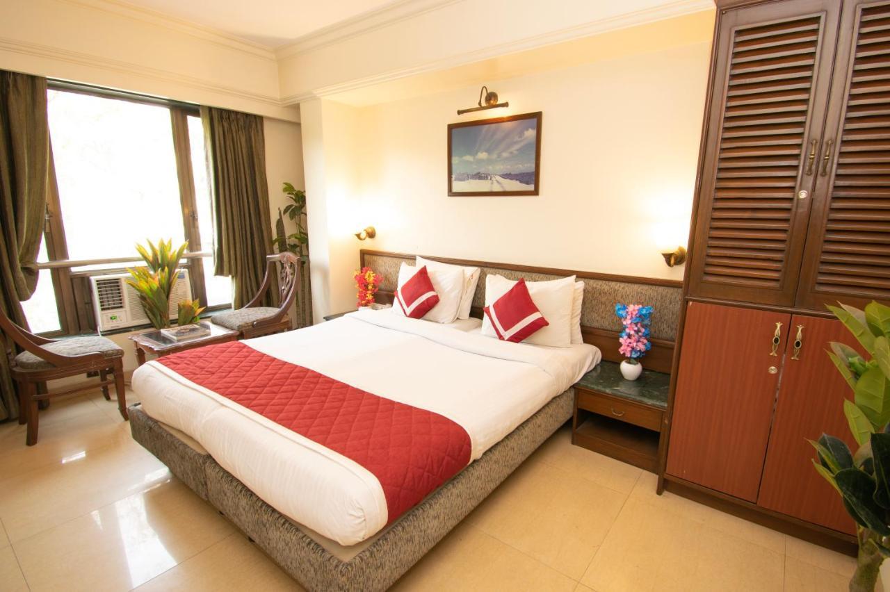 Octave Bund Garden Hotell Pune Exteriör bild